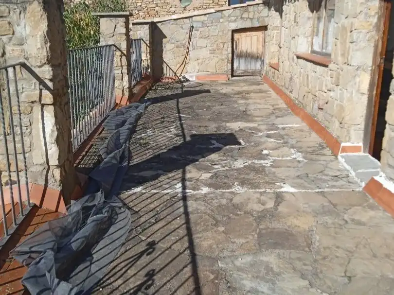 Piso en venta en Calle Única, 6, Arén Terraza de Piso en venta en Arén con Calefacción, Jardín privado y Parquet
