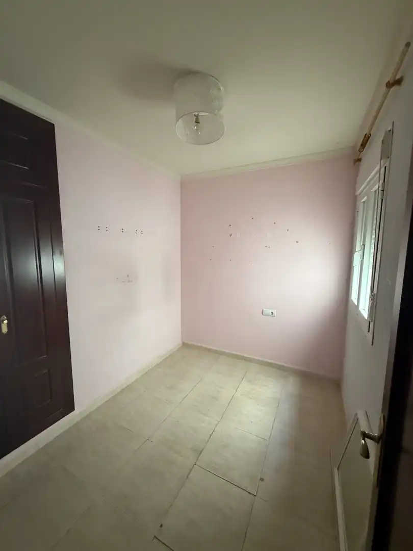 Flat for sale in Plaza Rafael Alberti, 3, La Banda - Campo de Fútbol Bedroom of Flat for sale in Chiclana de la Frontera with Air Conditioner and Balcony