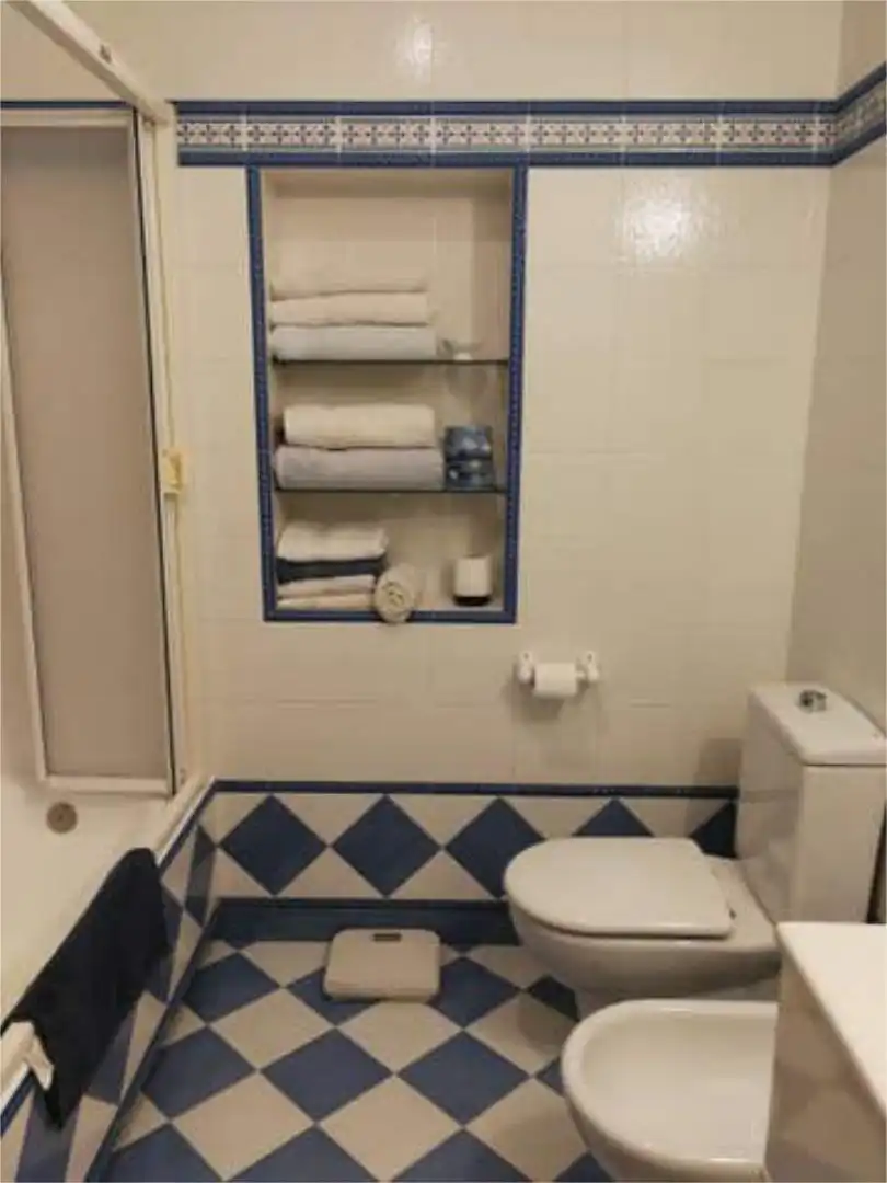 Estudio de alquiler en Zarautz Baño de Estudio de alquiler en Zarautz con Calefacción, Jardín privado y Terraza