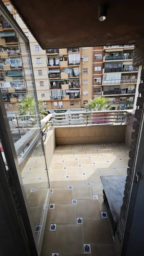 Pis en venda a Carrer de L'uruguai, 1, Valencia Capital Terrassa de Pis en venda en Valencia Capital amb Aire condicionat i Balcó