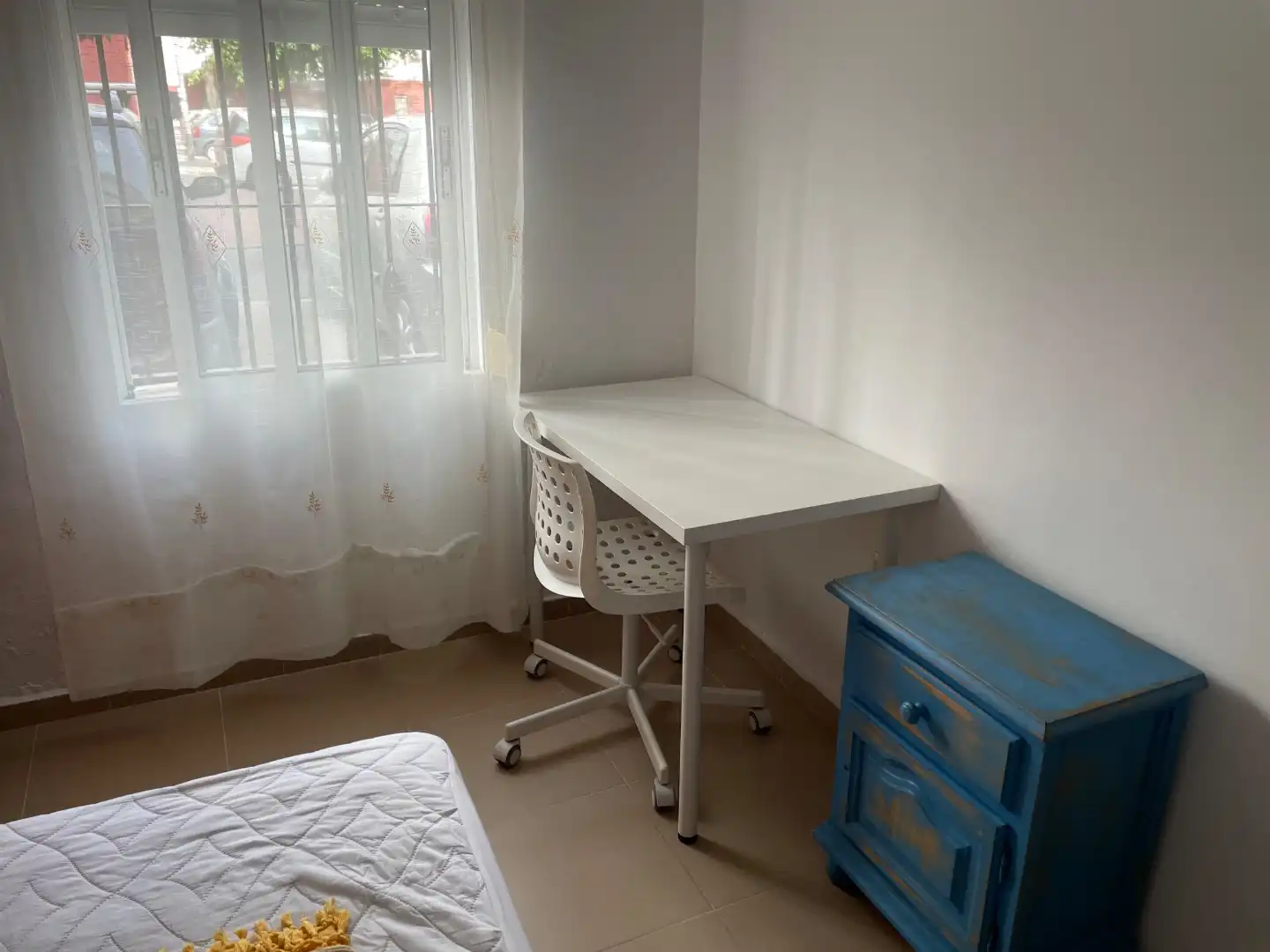 Flat for rent in Calle Juan Díaz de Solís, 44, El Tardón - El Carmen Bedroom of Flat for rent in Sevilla with Air Conditioner, Heating and Storage room