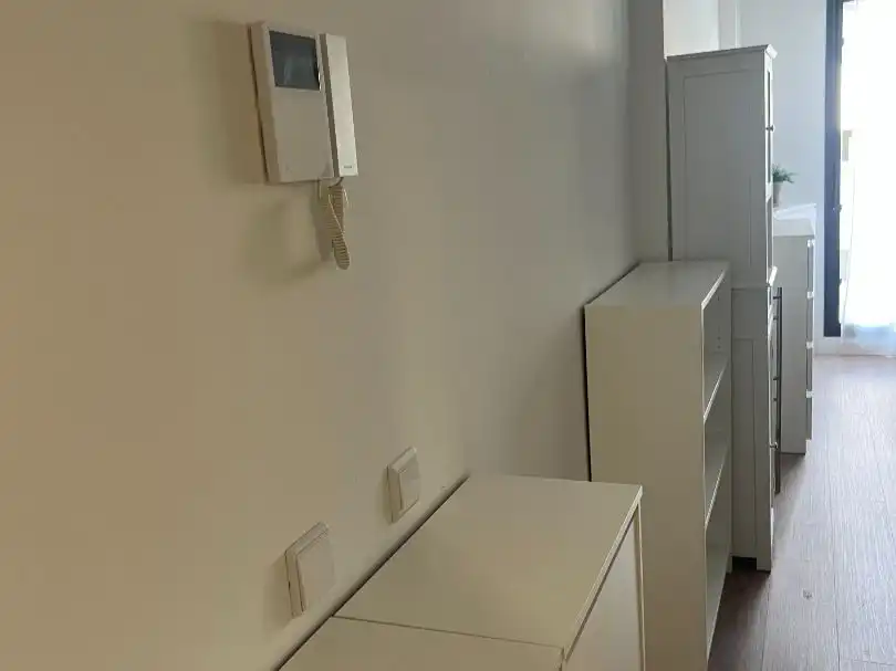 Estudio de alquiler en Calle de Fuerteventura, 5, Polígono Industrial Norte Estudio de alquiler en San Sebastián de los Reyes con Aire acondicionado, Calefacción y Terraza