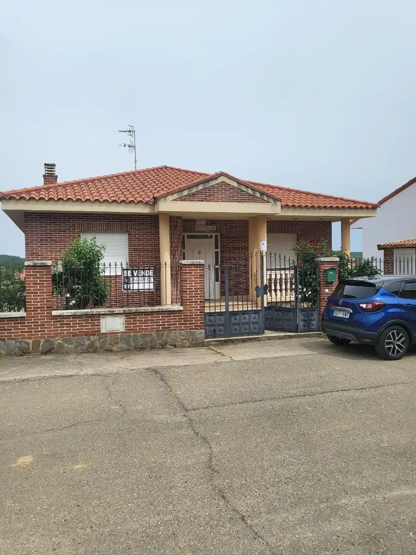 Casa o xalet en venda a Calle Fuencarral, 38, Morales de Rey Vista exterior de Casa o xalet en venda en Morales de Rey amb Calefacció, Terrassa i Traster
