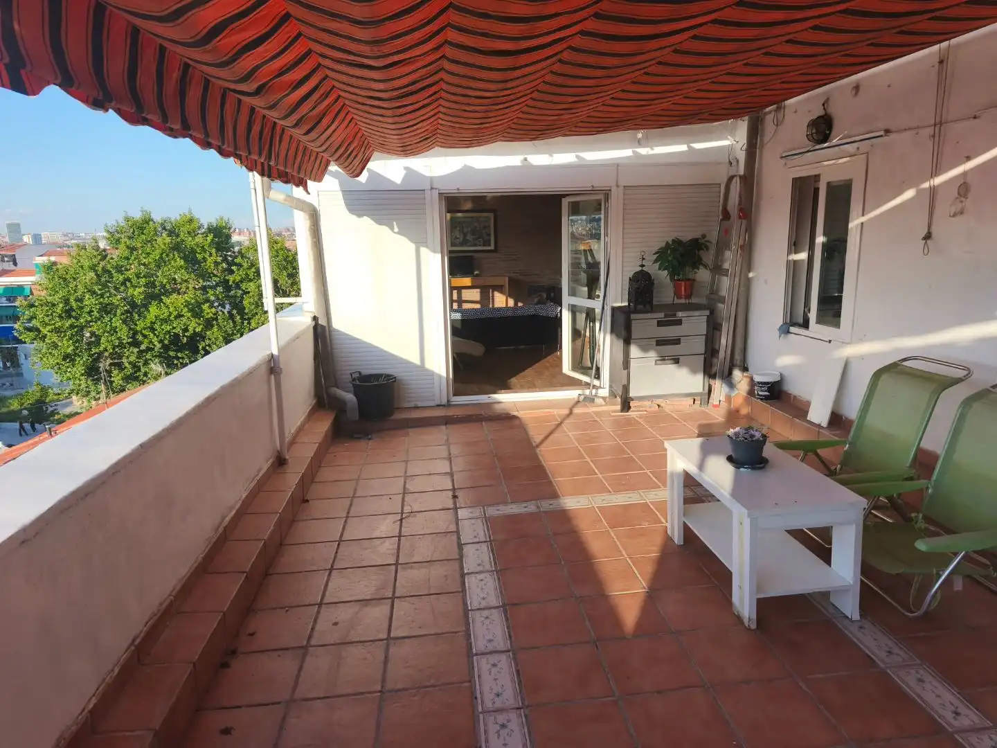 Ático en venta en Calle Gumersinda Rosillo, 1, Moscardó Terraza de Ático en venta en Madrid Capital con Aire acondicionado, Terraza y Balcón