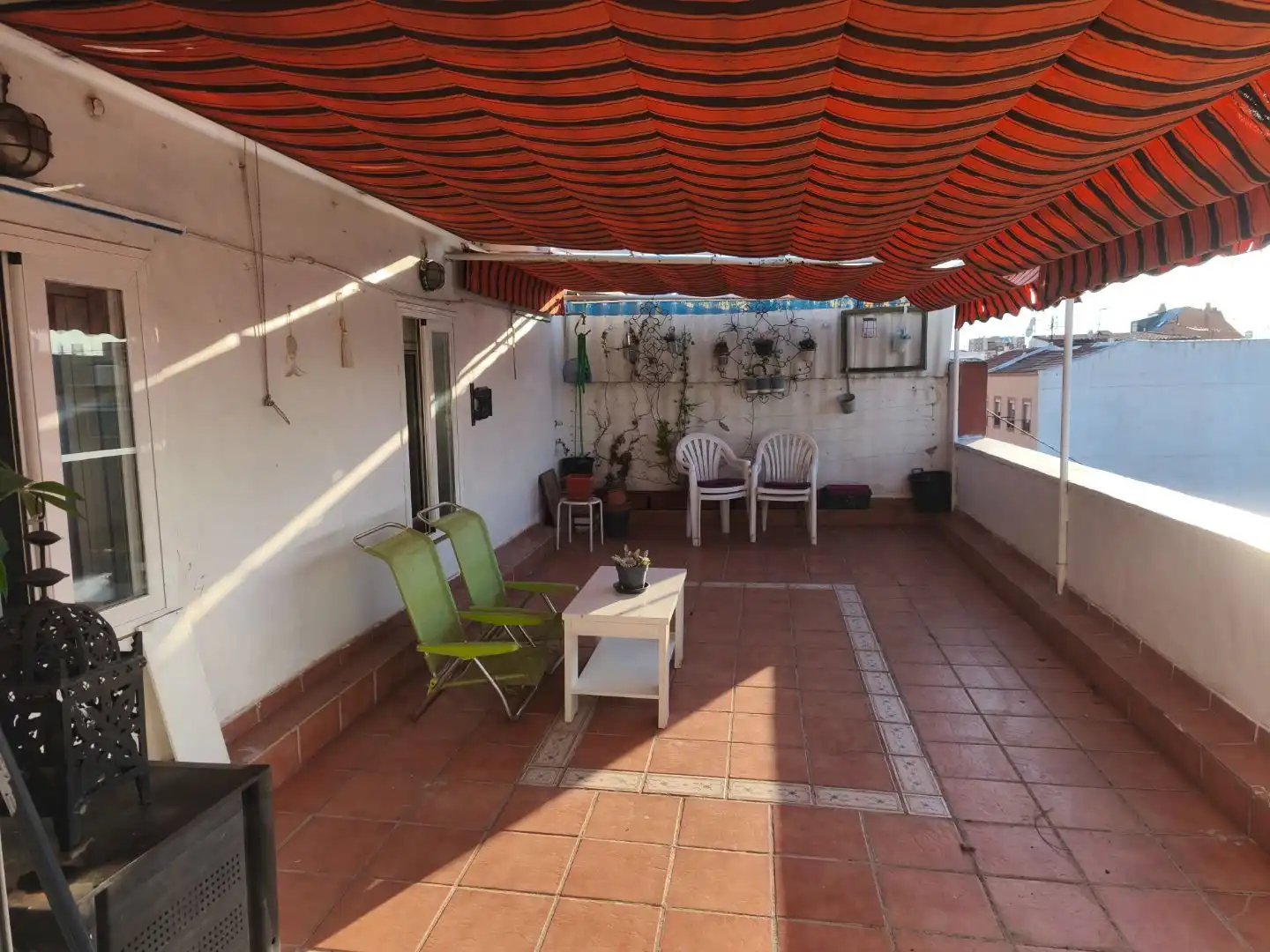 Ático en venta en Calle Gumersinda Rosillo, 1, Moscardó Terraza de Ático en venta en Madrid Capital con Aire acondicionado, Terraza y Balcón