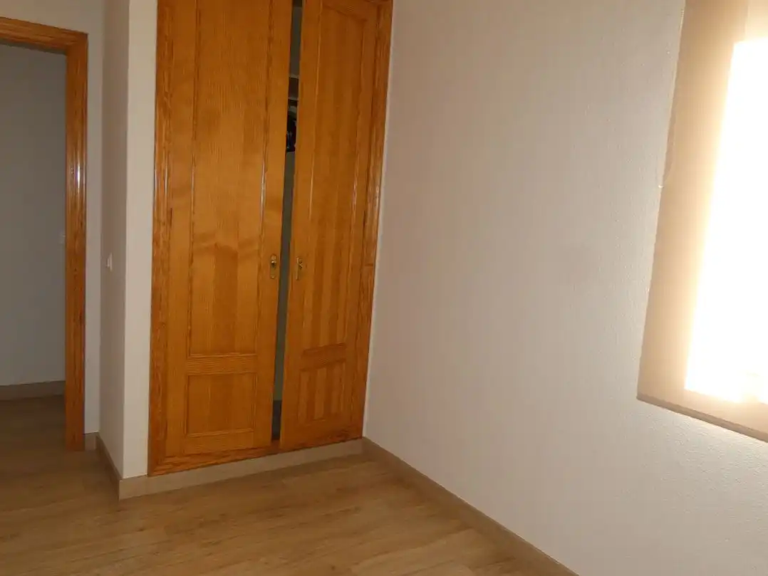 Flat for rent in Carrer Mare de Déu de la Mercè, 26, Centro Bedroom of Flat for rent in Mutxamel with Air Conditioner, Parquet flooring and Storage room