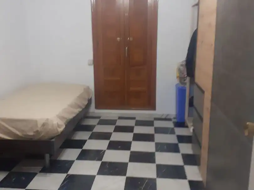 Casa adosada en venda a Calle del Islam, 35, Huerta de la Reina - Trassierra Casa adosada en venda en Córdoba amb Aire condicionat