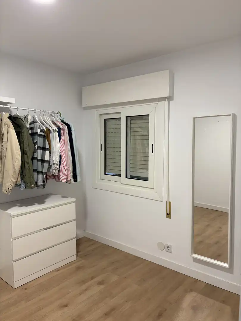 Flat for sale in Calle Mártires, 14, Inmobiliaria - Barreda Bedroom of Flat for sale in Torrelavega with Balcony