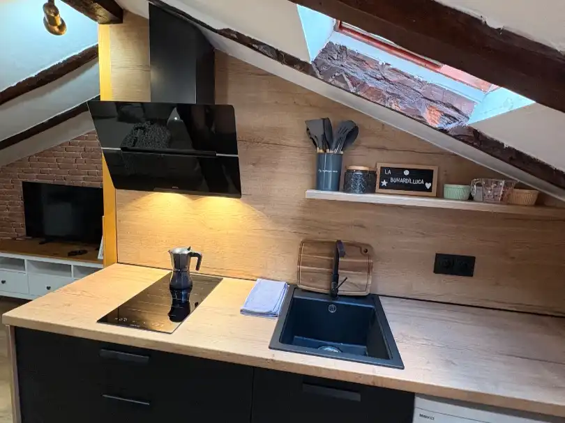 Flat for rent in Calle de Ramón Serrano, 24, Vista Alegre Kitchen of Flat for rent in Madrid with Air Conditioner, Terrace and Furnished