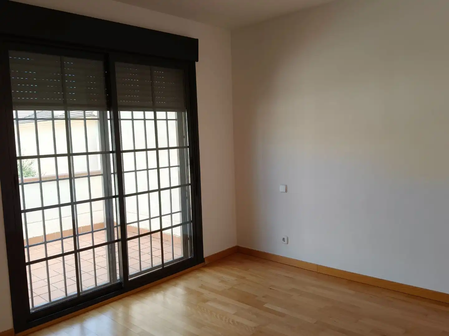 Flat for sale in La Montaña - El Cortijo Bedroom of Flat for sale in Aranjuez with Air Conditioner, Heating and Private garden