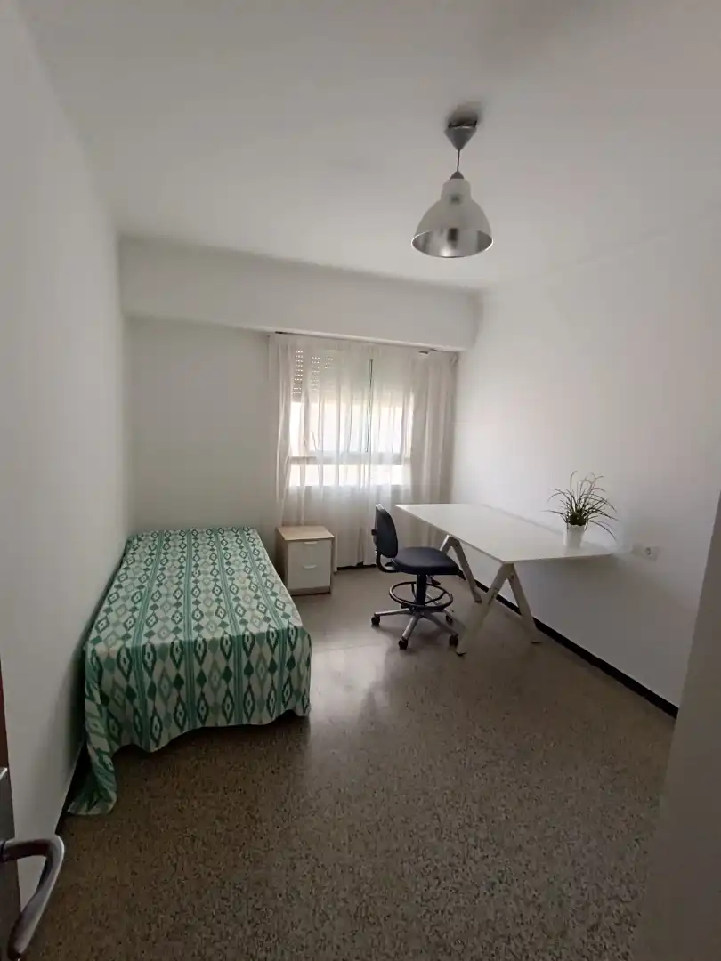 Wohnung zur Miete in Carrer de Gascó Oliag, 8, Ciutat Universitària Schlafzimmer von Wohnung zur Miete in Valencia mit Möbliert, Ofen und Waschmaschine