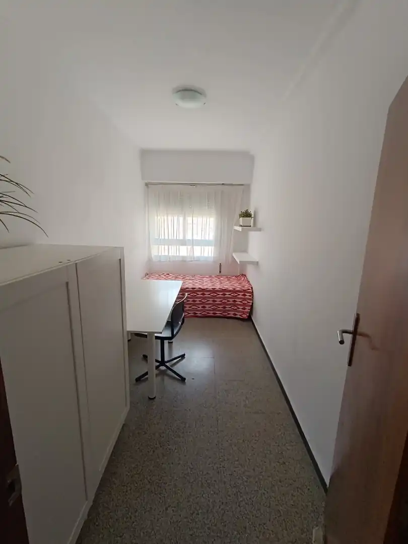 Wohnung zur Miete in Carrer de Gascó Oliag, 8, Ciutat Universitària Schlafzimmer von Wohnung zur Miete in Valencia mit Möbliert, Ofen und Waschmaschine