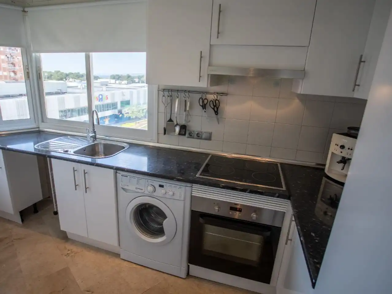 Apartments for rent in Avinguda de Gabriel Roca, 45, Porto Pi Kitchen of Apartments for rent in Palma de Mallorca with Air Conditioner, Terrace and Swimming Pool
