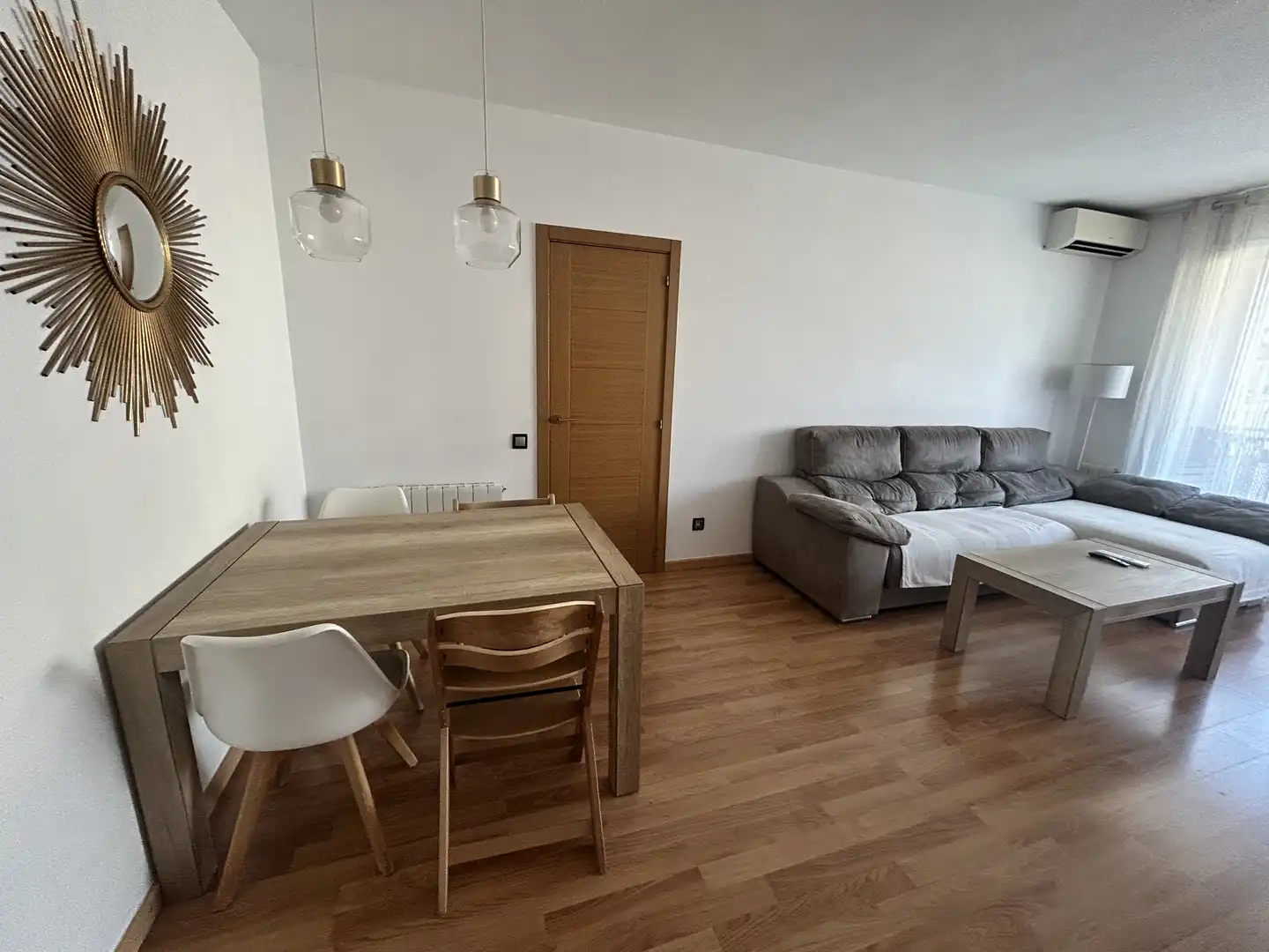 Flat for sale in Passeig de la Zona Franca, 172, La Marina del Port Living room of Flat for sale in Barcelona Capital with Air Conditioner and Balcony