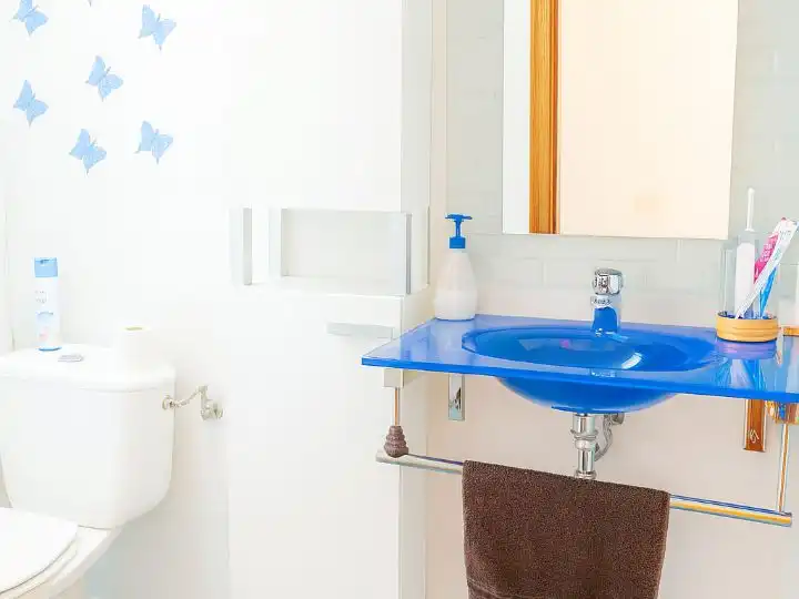 Dúplex en venta en Calle Nuestra Señora de la Cabeza, 52, El Goro - Ojos de Garza Baño de Dúplex en venta en Telde con Trastero y Parking comunitario