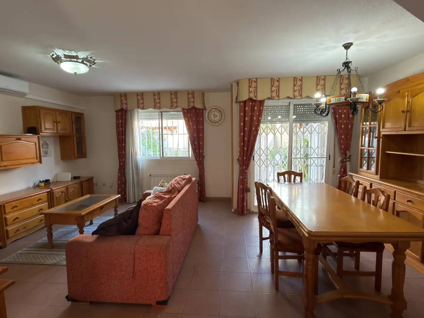 Casa o chalet en venta en Calle Manuel Cubedo, 13, El Grao Sala de estar de Casa o chalet en venta en Castellón de la Plana / Castelló de la Plana con Aire acondicionado, Calefacción y Terraza