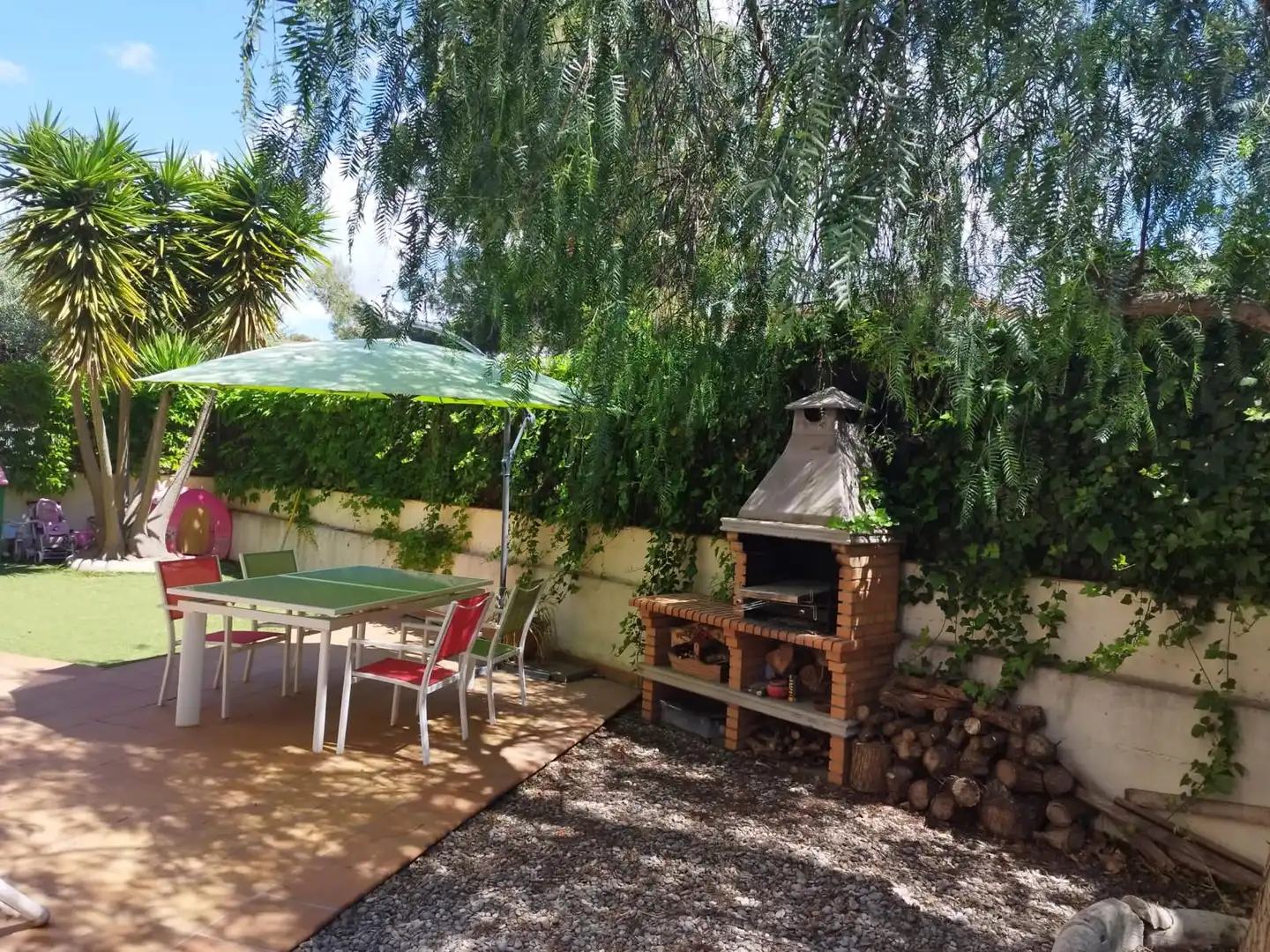Pis de lloguer a Avinguda Espanya, 28, Segur de Calafell Terrassa de Pis de lloguer en Calafell amb Aire condicionat, Calefacció i Jardí privat