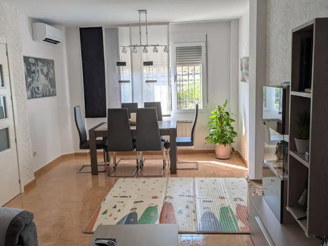 Detached homes for sale in Calle el Rocío, 24, Motilla del Palancar Dining room of Detached homes for sale in Motilla del Palancar with Air Conditioner, Heating and Storage room