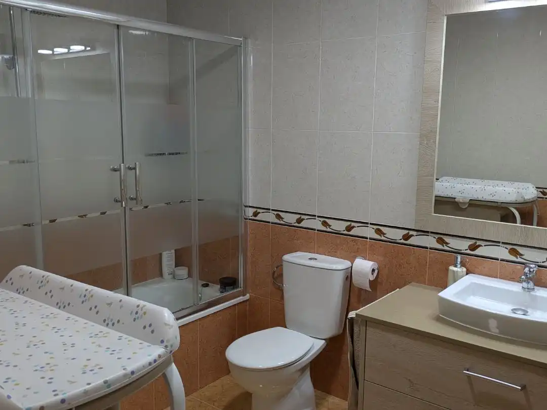 Detached homes for sale in Calle el Rocío, 24, Motilla del Palancar Bathroom of Detached homes for sale in Motilla del Palancar with Air Conditioner, Heating and Storage room