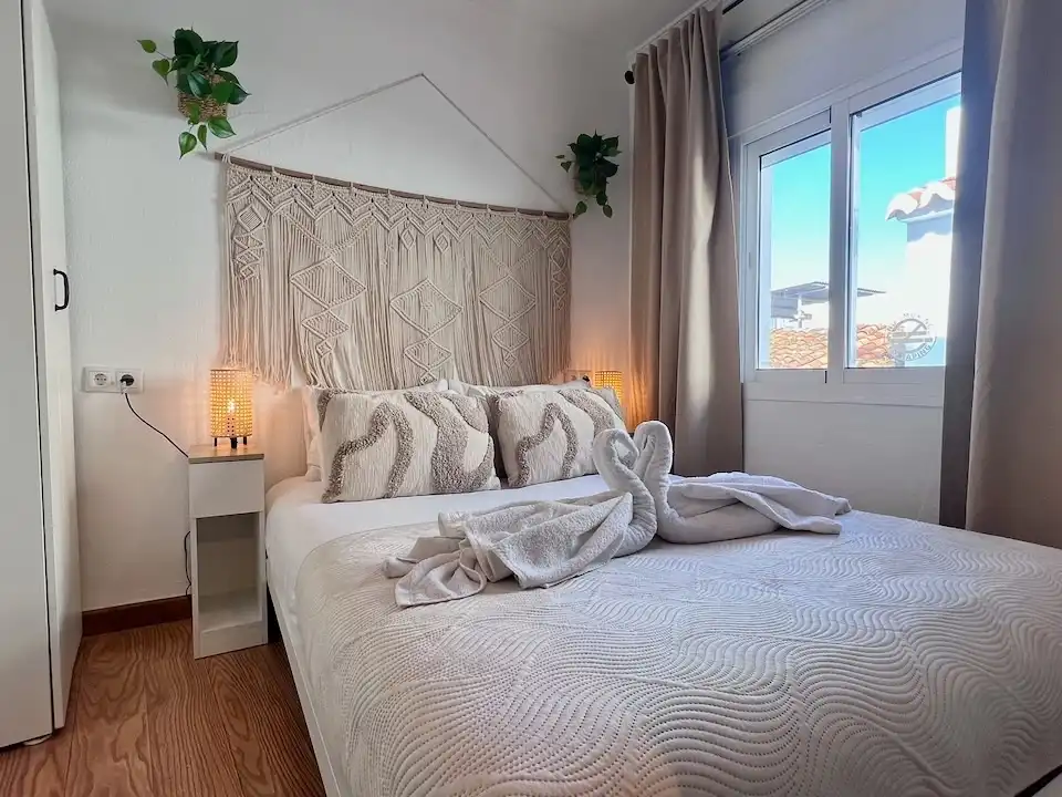 Flat for sale in Calle San Sebastián, 34, Mijas pueblo Bedroom of Flat for sale in Mijas with Air Conditioner and Terrace
