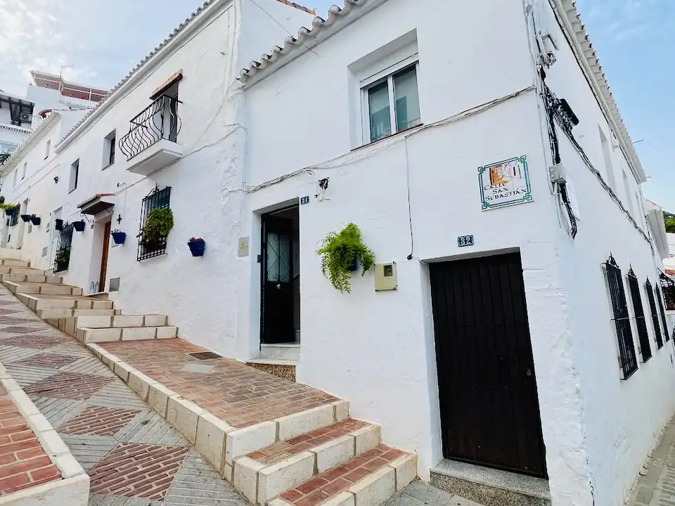 Flat for sale in Calle San Sebastián, 34, Mijas pueblo Exterior view of Flat for sale in Mijas with Air Conditioner and Terrace