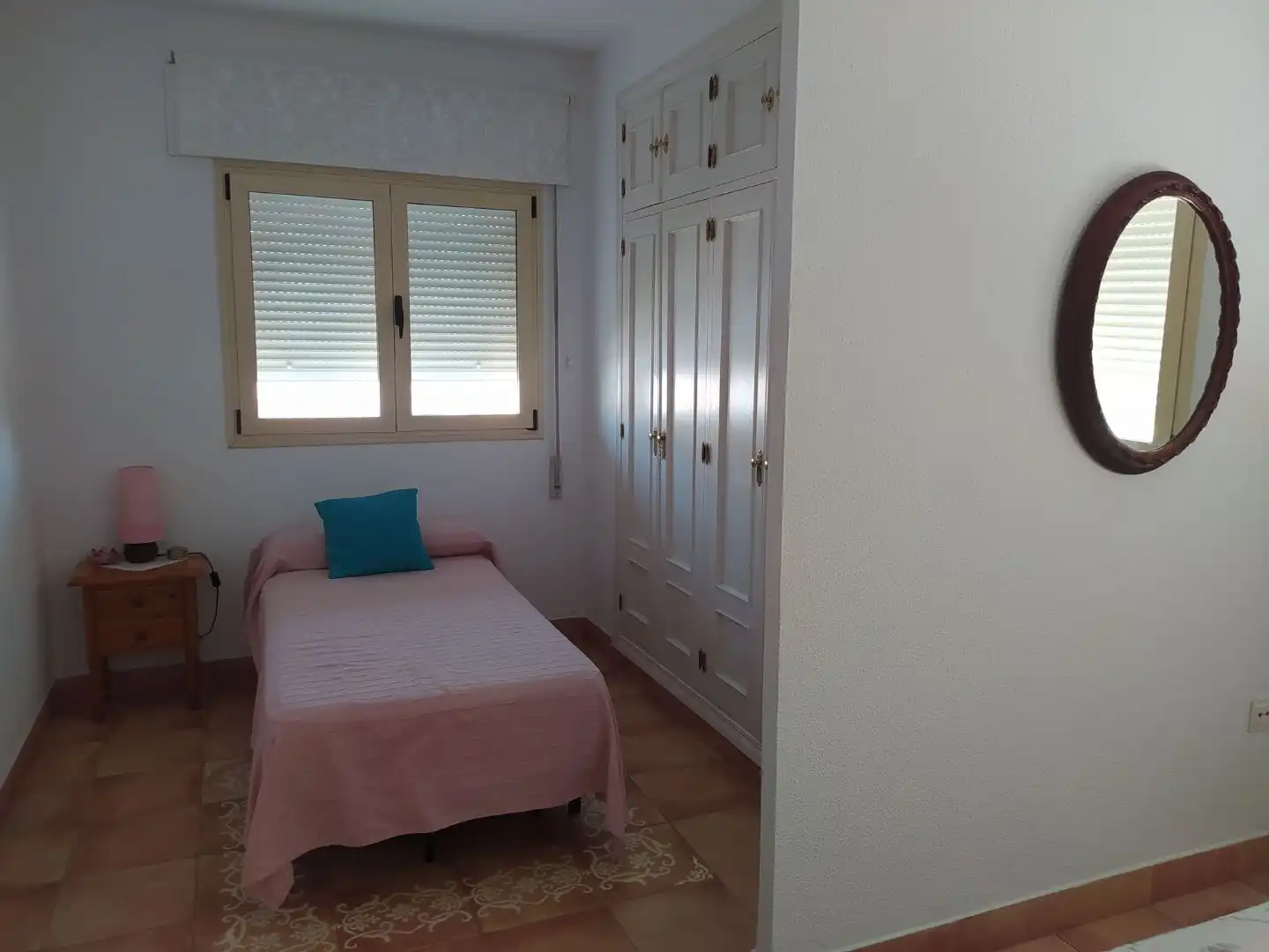 Schlafzimmer von Wohnung zur Miete in Rota mit Klimaanlage, Heizung und Möbliert