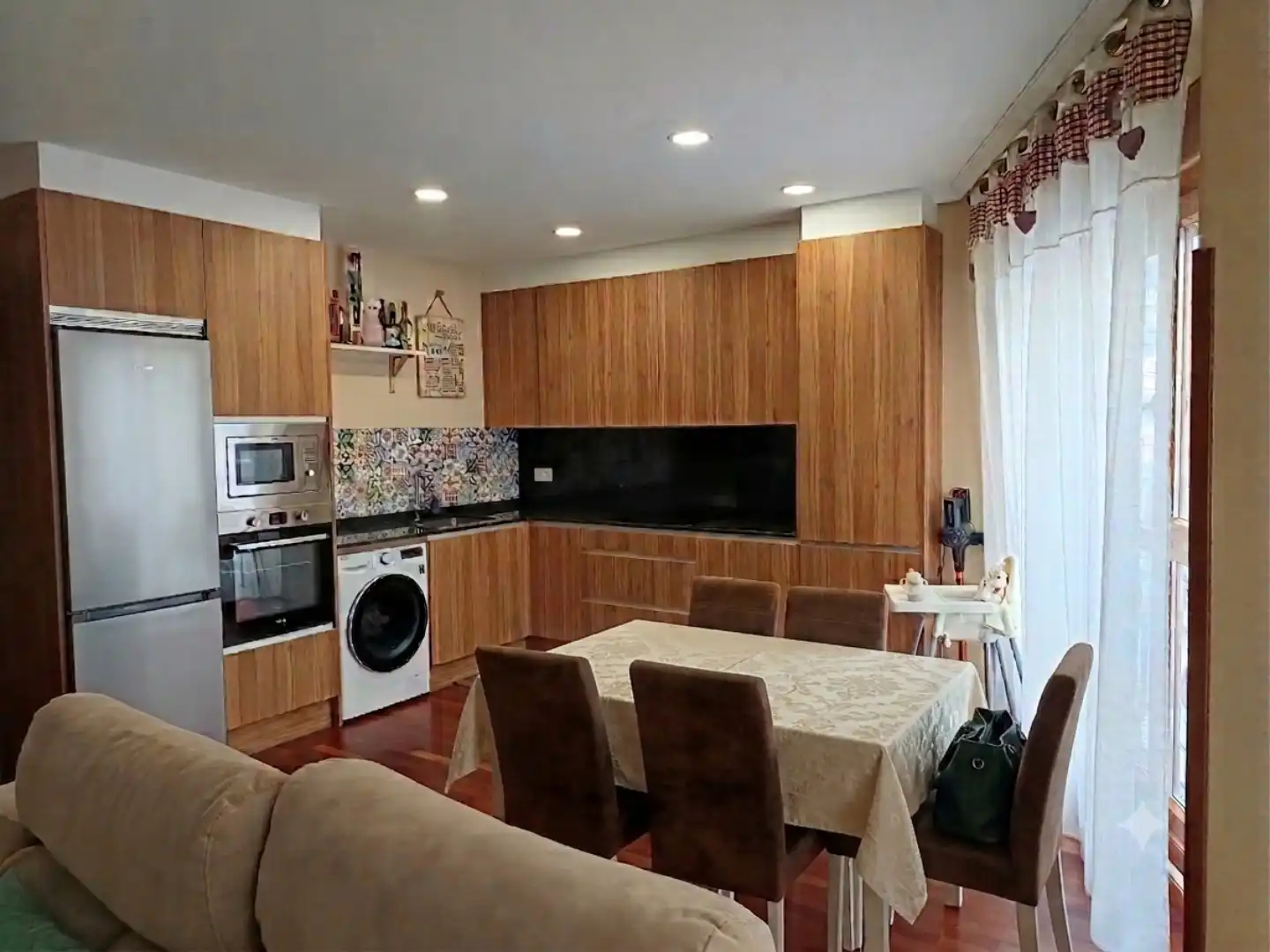 Piso en venta en Avenida Fernández Balsera, 32, Centro Cocina de Piso en venta en Avilés con Calefacción, Parquet y Trastero