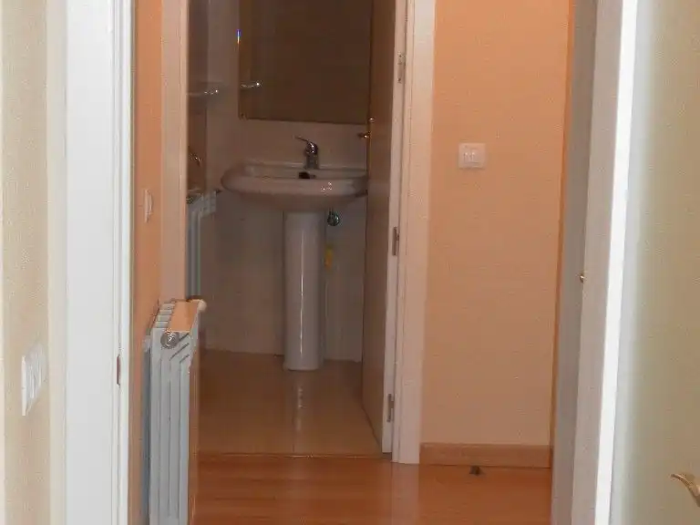 Pis de lloguer a Calle del Rio, 45, Fresnos I y II Bany de Pis de lloguer en Torrejón de Ardoz amb Aire condicionat, Calefacció i Piscina