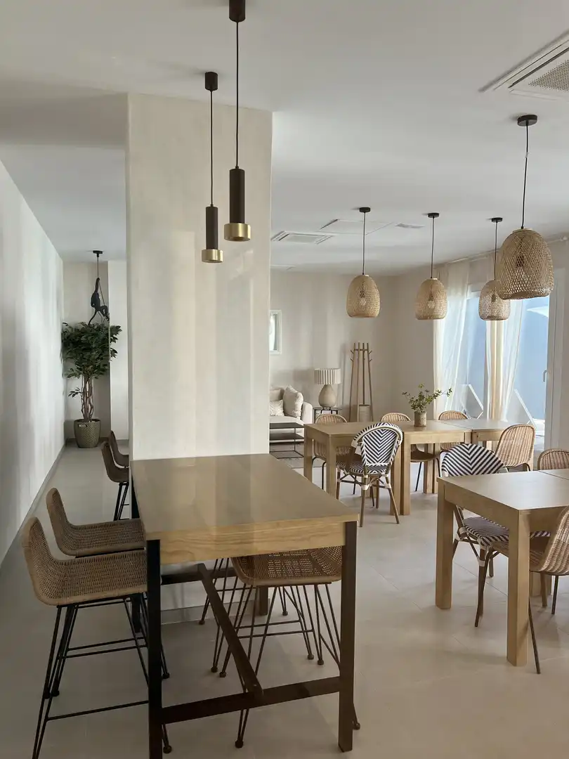 Piso de alquiler en Calle Escrit Ang Lopez de Ayala, 13e, Poniente-Sur Comedor de Piso de alquiler en Córdoba Capital con Aire acondicionado, Terraza y Piscina