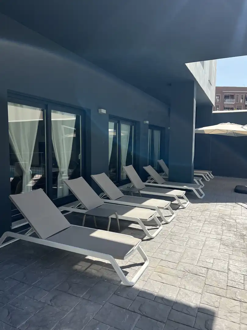 Piso de alquiler en Calle Escrit Ang Lopez de Ayala, 13e, Poniente-Sur Terraza de Piso de alquiler en Córdoba Capital con Aire acondicionado, Terraza y Piscina