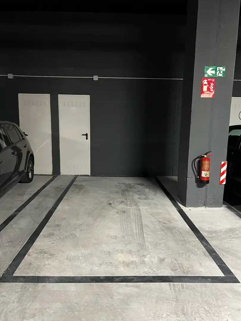Piso de alquiler en Calle Escrit Ang Lopez de Ayala, 13e, Poniente-Sur Piso de alquiler en Córdoba Capital con Aire acondicionado, Terraza y Piscina