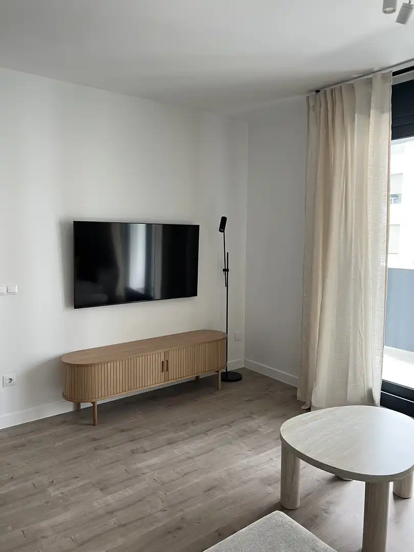 Piso de alquiler en Calle Escrit Ang Lopez de Ayala, 13e, Poniente-Sur Sala de estar de Piso de alquiler en Córdoba Capital con Aire acondicionado, Terraza y Piscina