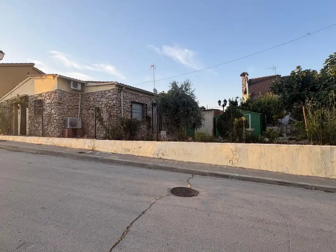 Houses for sale in Calle Tomás Díaz Vázquez, 23, Belmonte de Tajo Houses for sale in Belmonte de Tajo with Air Conditioner, Heating and Furnished