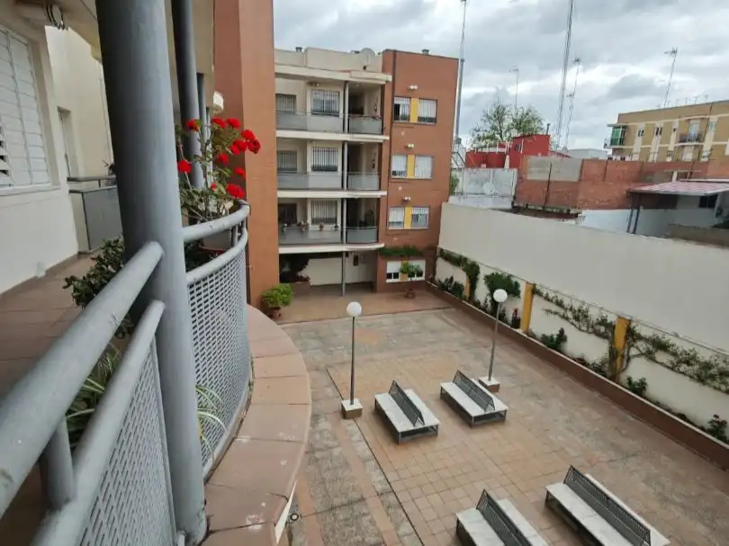 Pis de lloguer a Calle Canal, 20, El Cerro Terrassa de Pis de lloguer en Sevilla amb Aire condicionat, Calefacció i Terrassa