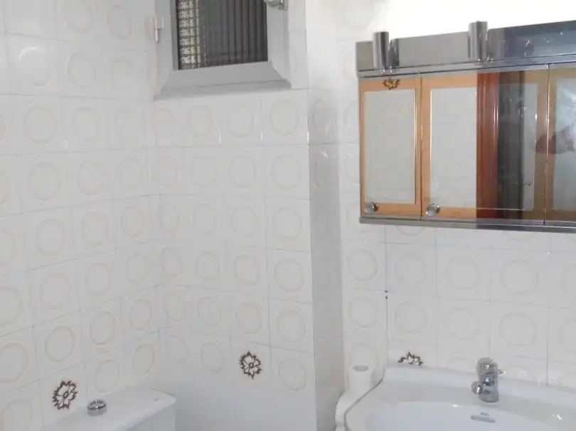 Flat for rent in Rúa Canceliña, 2, Agra del Orzán - Ventorrillo Bathroom of Flat for rent in A Coruña Capital with Storage room and Furnished