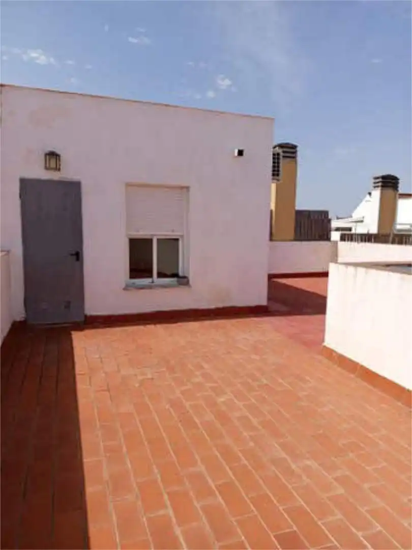 Terraza de Estudio de alquiler en Sanlúcar la Mayor con Calefacción, Terraza y Amueblado