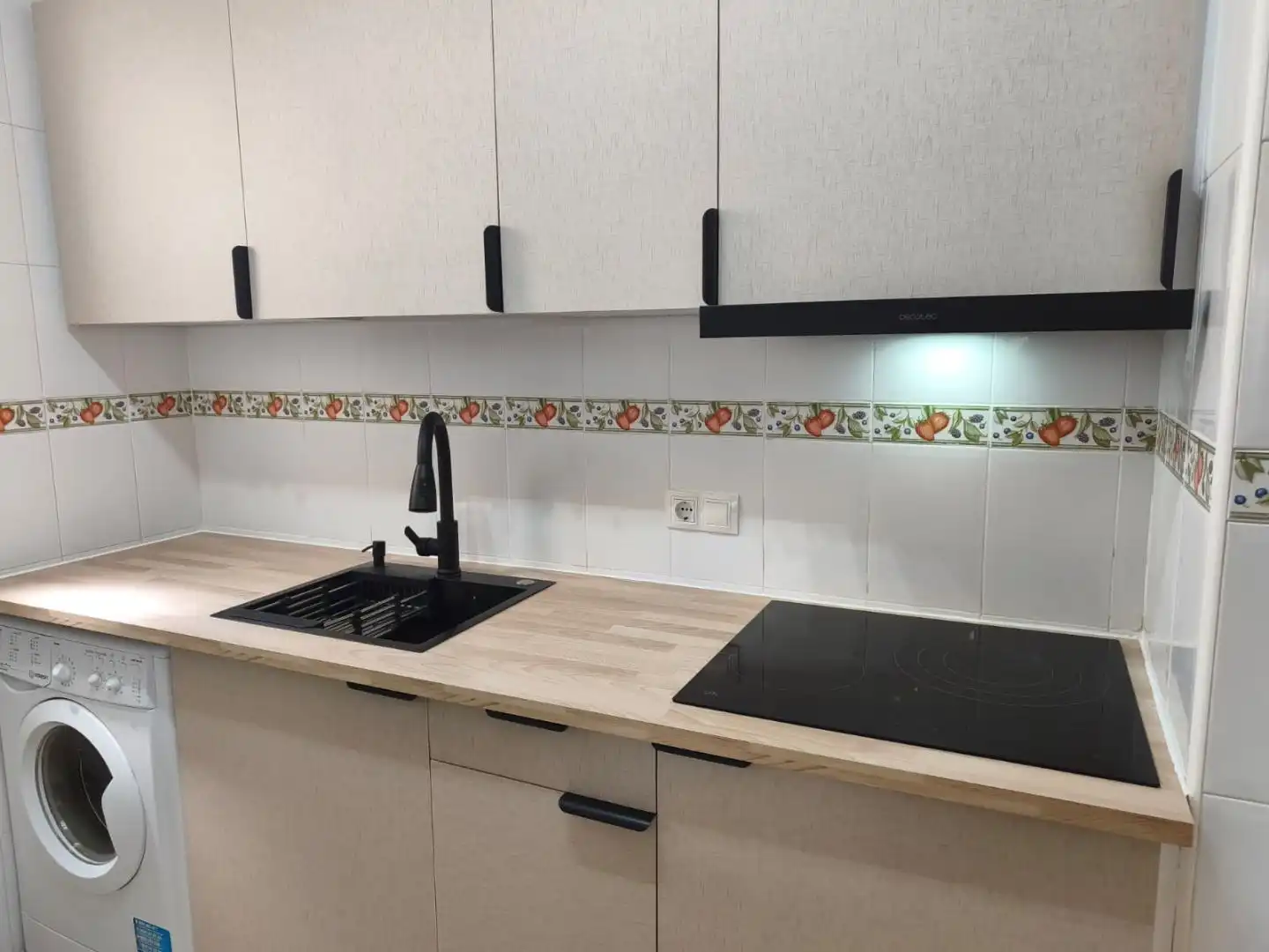 Piso en venta en Calle la Loma, 34, Antonio Machado Cocina de Piso en venta en Torrevieja con Aire acondicionado, Piscina y Balcón