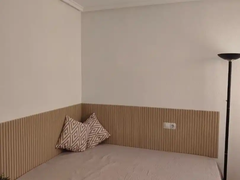 Piso en venta en Calle la Loma, 34, Antonio Machado Habitación de Piso en venta en Torrevieja con Aire acondicionado, Piscina y Balcón