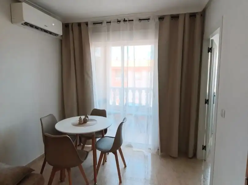 Piso en venta en Calle la Loma, 34, Antonio Machado Comedor de Piso en venta en Torrevieja con Aire acondicionado, Piscina y Balcón