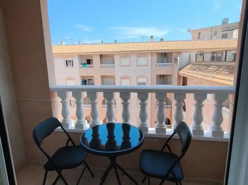 Piso en venta en Calle la Loma, 34, Antonio Machado Terraza de Piso en venta en Torrevieja con Aire acondicionado, Piscina y Balcón