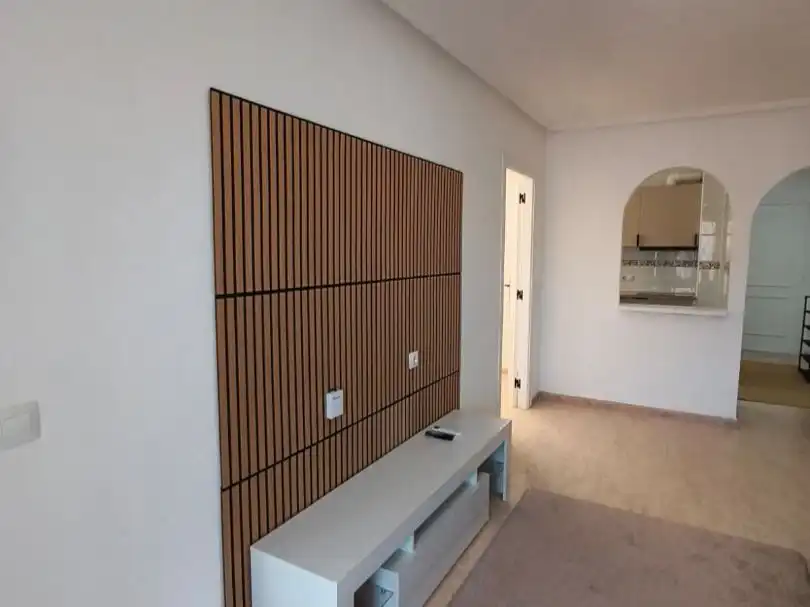 Piso en venta en Calle la Loma, 34, Antonio Machado Piso en venta en Torrevieja con Aire acondicionado, Piscina y Balcón