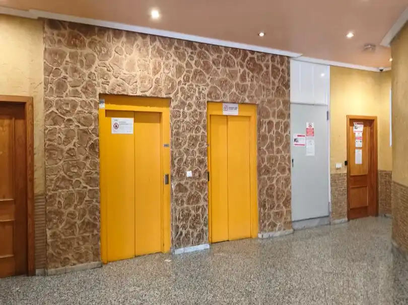 Piso en venta en Calle la Loma, 34, Antonio Machado Piso en venta en Torrevieja con Aire acondicionado, Piscina y Balcón
