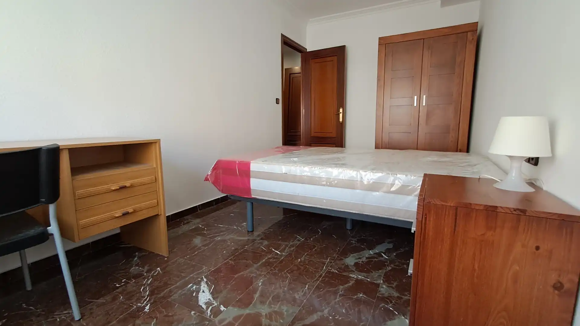 Piso de alquiler en Plaza Andalucía, 3, Santiago Habitación de Piso de alquiler en Huesca con Calefacción, Terraza y Amueblado