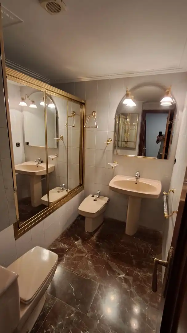 Piso de alquiler en Plaza Andalucía, 3, Santiago Baño de Piso de alquiler en Huesca con Calefacción, Terraza y Amueblado