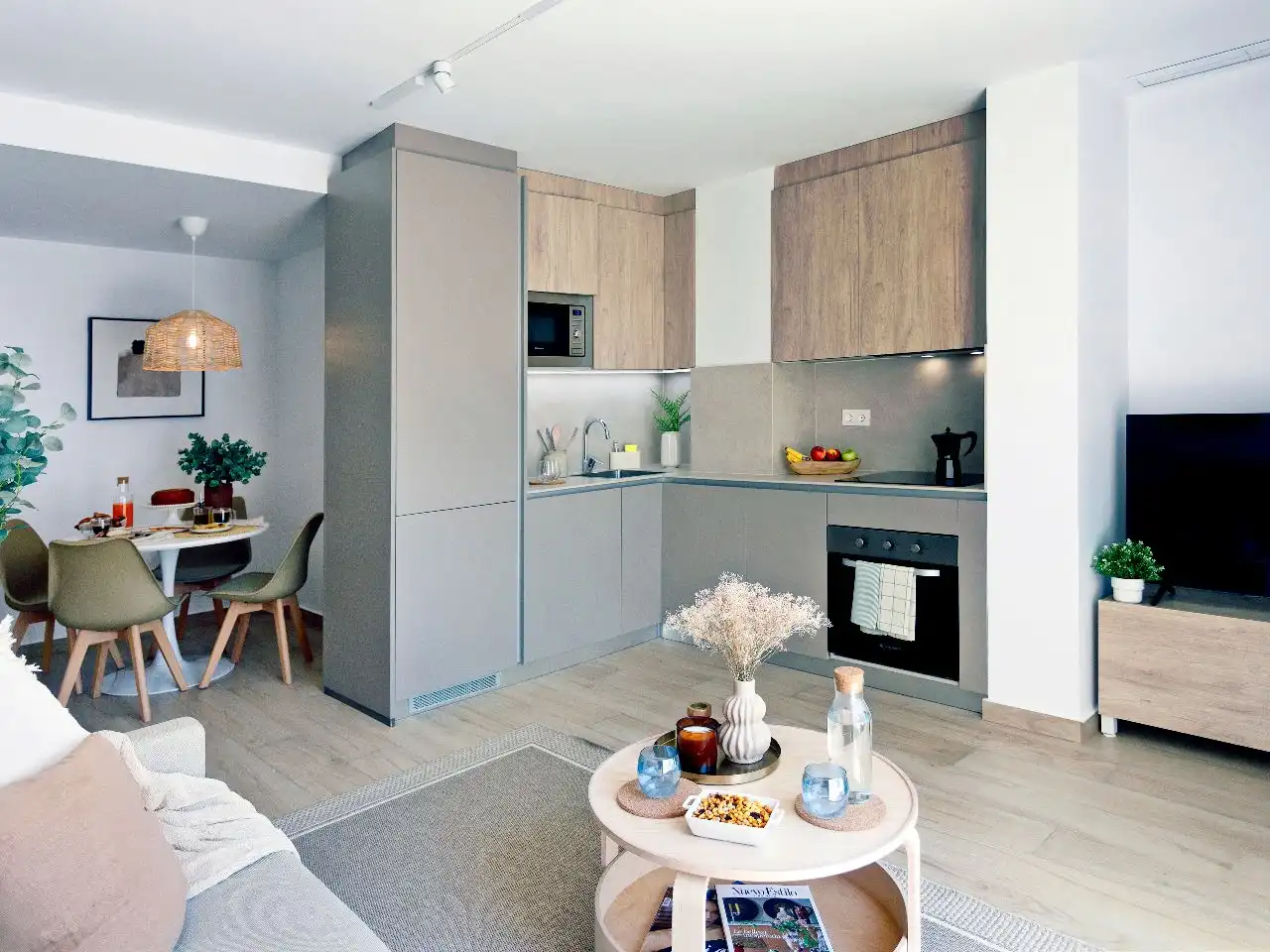 Cocina de Apartamento de alquiler en Torrevieja con Aire acondicionado y Terraza