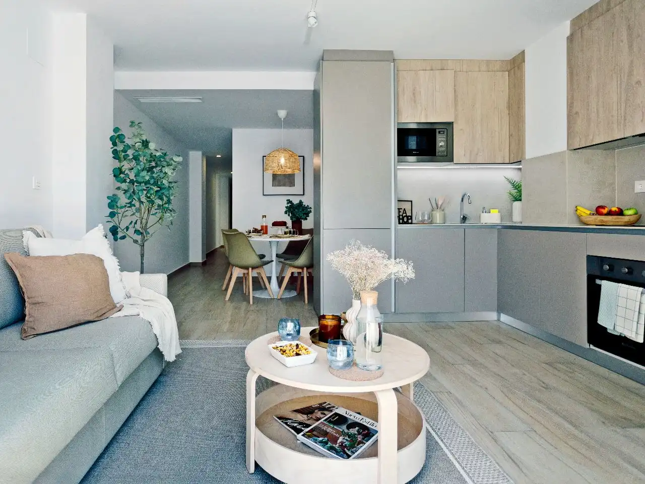 Sala de estar de Apartamento de alquiler en Torrevieja con Aire acondicionado y Terraza