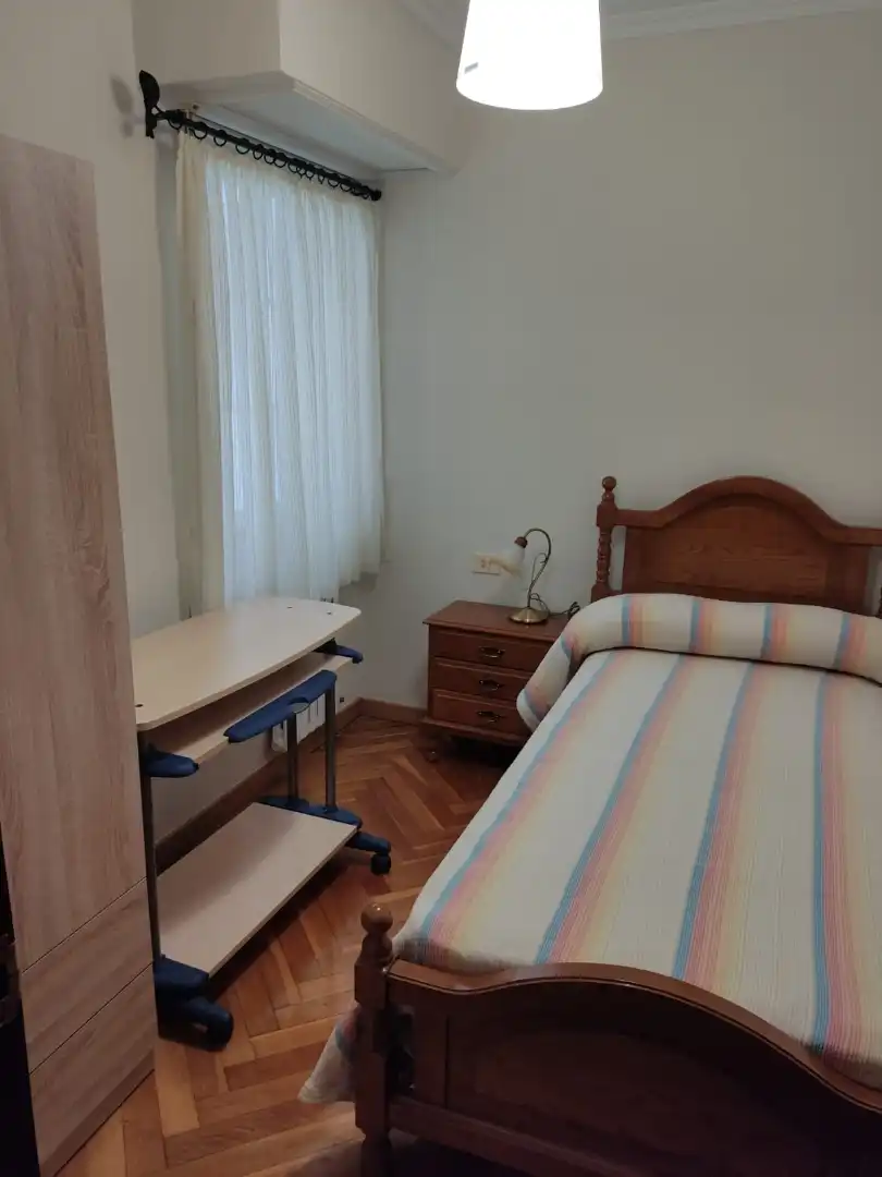 Pis de lloguer a Rúa Montirón, 79, San Roque - As Fontiñas Dormitori de Pis de lloguer en Lugo amb Calefacció, Parquet i Terrassa