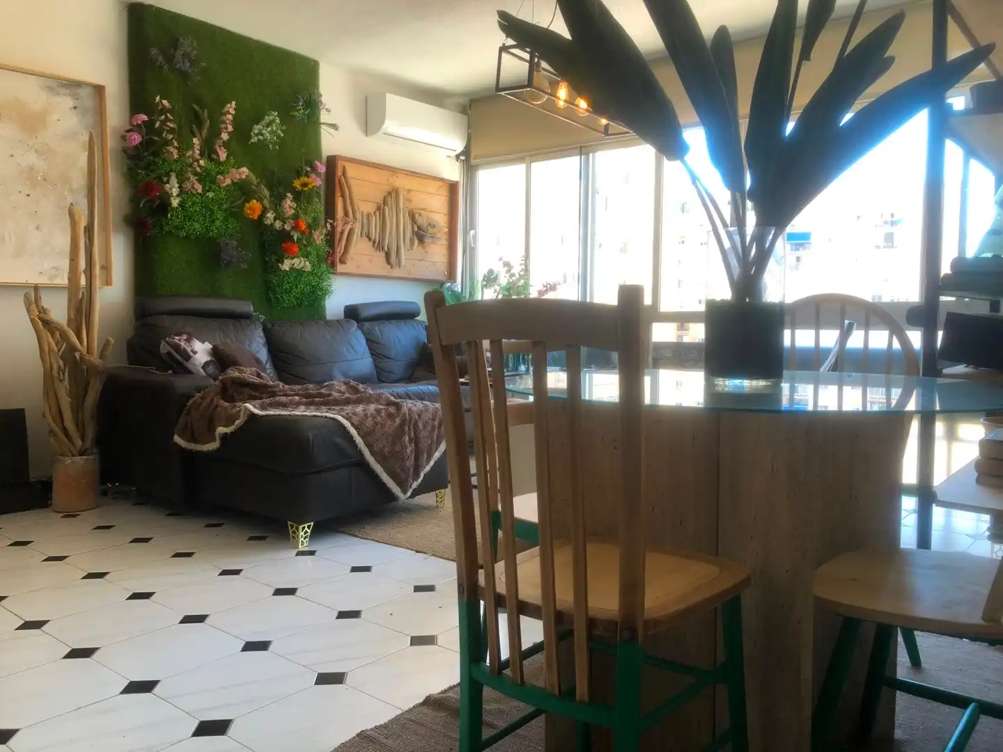 Zimmer in Calle Amadeo Vives, 4, Parque Ayala - Jardín de la Abadía - Huelín Wohnzimmer von Wohnung zur untervermieten in Málaga mit Klimaanlage, Heizung und Möbliert
