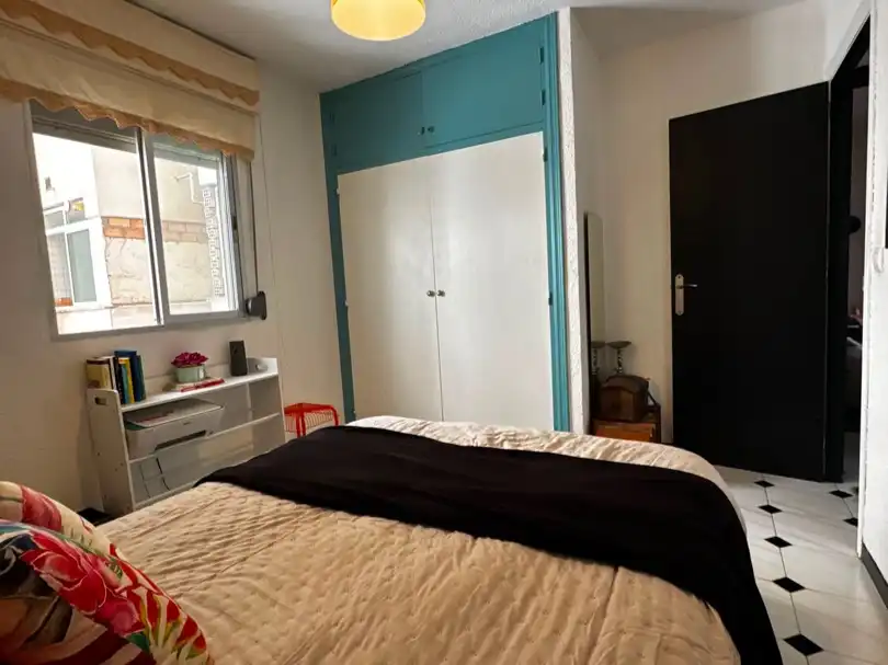 Zimmer in Calle Amadeo Vives, 4, Parque Ayala - Jardín de la Abadía - Huelín Schlafzimmer von Wohnung zur untervermieten in Málaga mit Klimaanlage, Heizung und Möbliert