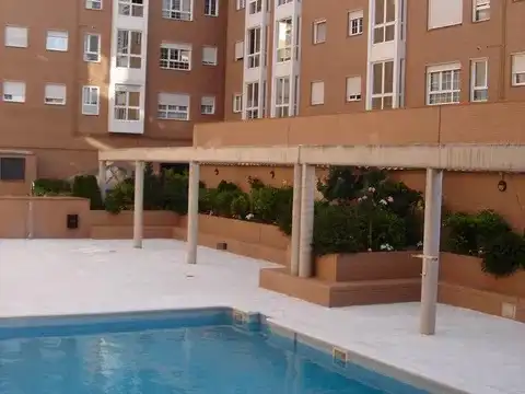 Wohnung zur Miete in Calle de Sodio, 21, Legazpi Schwimmbecken von Wohnung zur Miete in Madrid Capital mit Klimaanlage und Schwimmbad